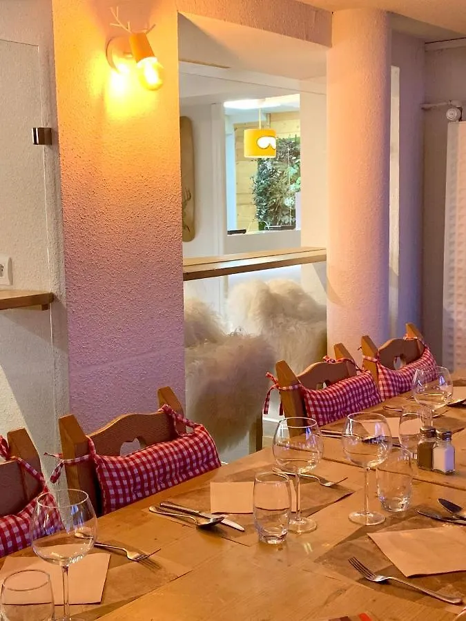Hotel Lac Bleu 1650 Saint-François-Longchamp 3*,