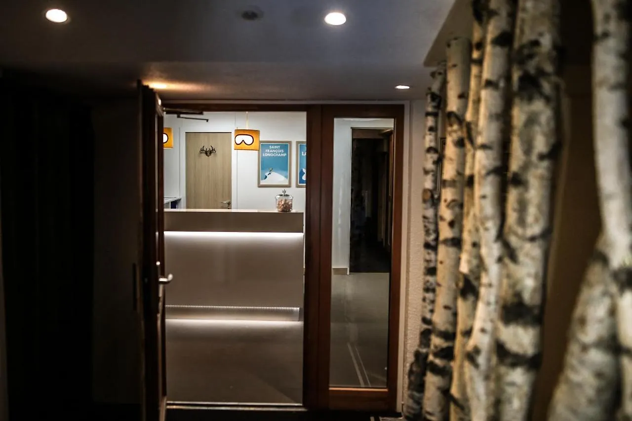 Hotel Lac Bleu 1650 Saint-François-Longchamp 3*,